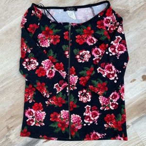 Floral Quarter-Length Sleeve Crop Top